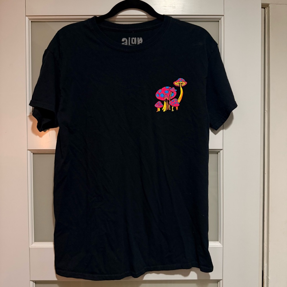 A.Lab Urban Outfitters Men’s Black Short Sleeve Graphic T-Shirt - Size Medium